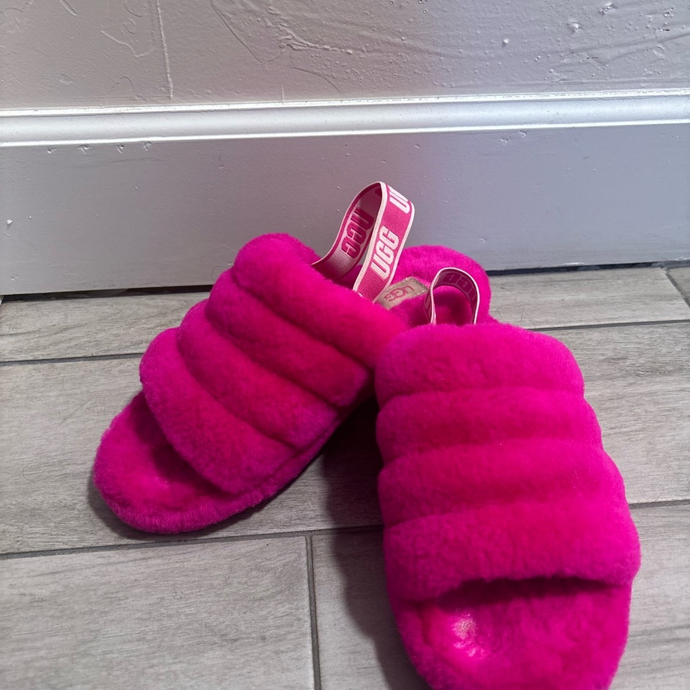 UGG fluff hot pink slippers
